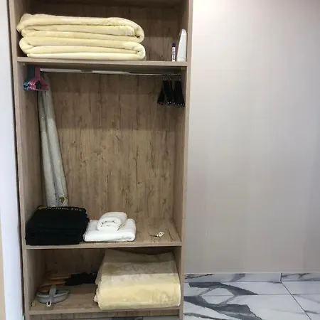 Golden Fox Studios&suites Appartement Lákones