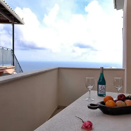 Appartement Golden Fox Studios&suites Lákones