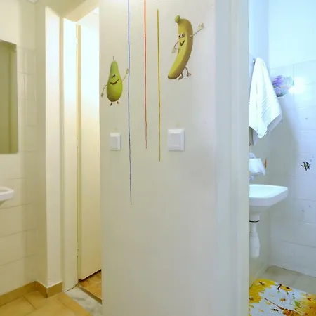 Golden Fox Studios&suites