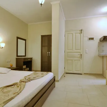 Golden Fox Studios&suites Appartement Lákones